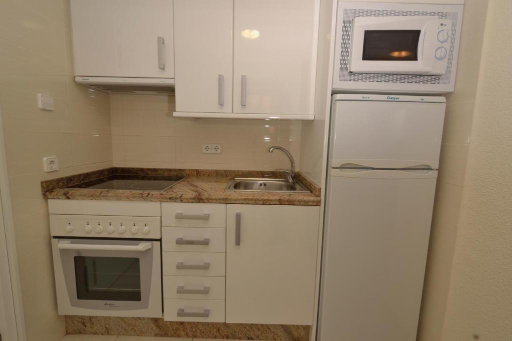Apartamentos Turmalina Unitursa Кальпе Номер фото